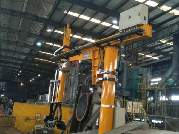 鑄造廠用撈渣機器人